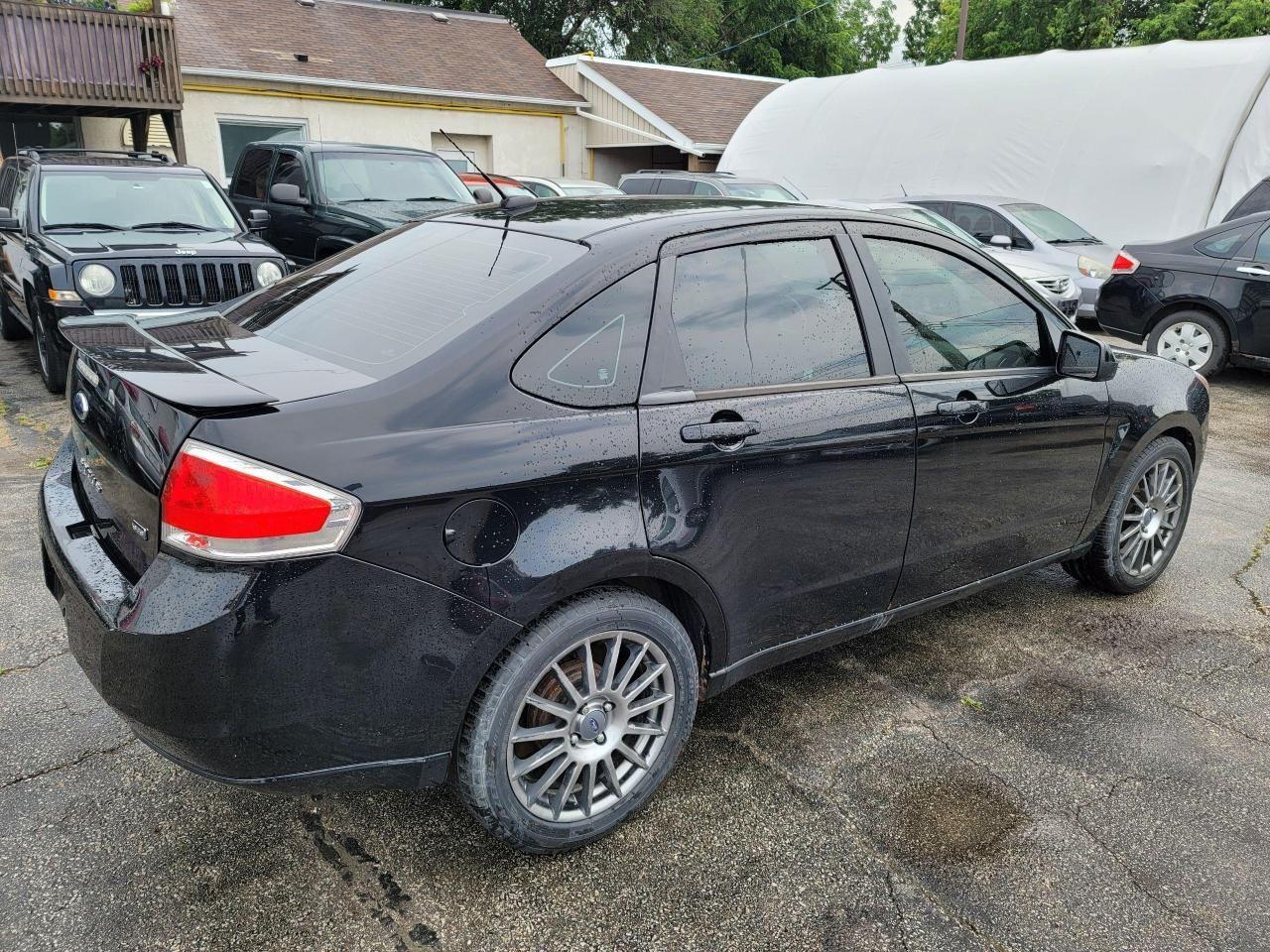 2009 Ford Focus SES-2