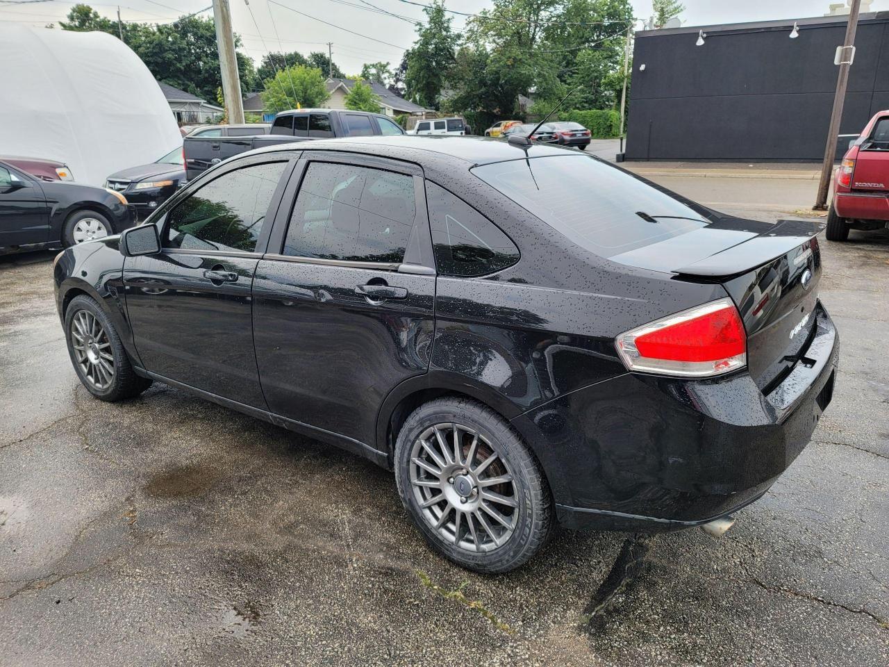 2009 Ford Focus SES-4