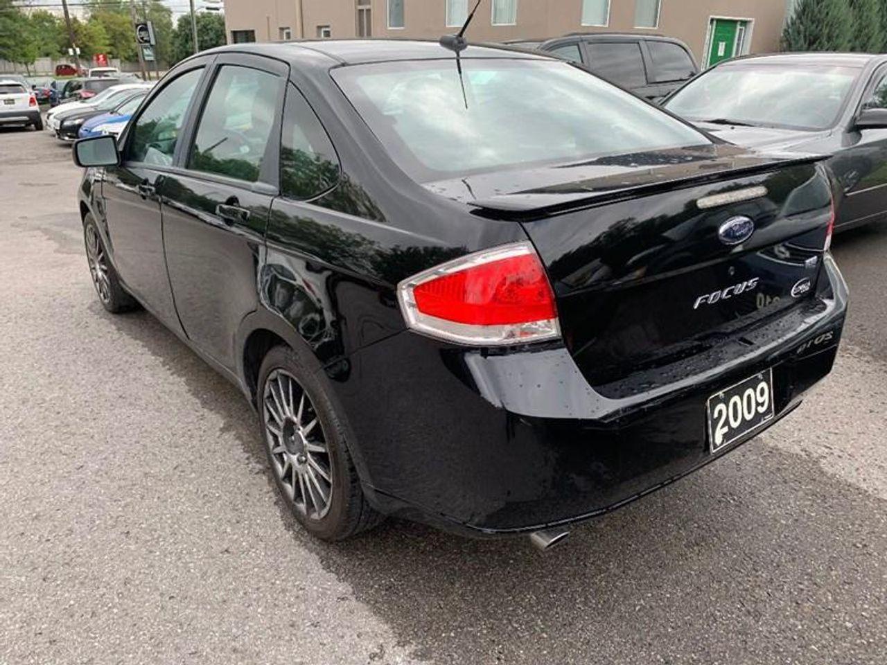 2009 Ford Focus SES-1