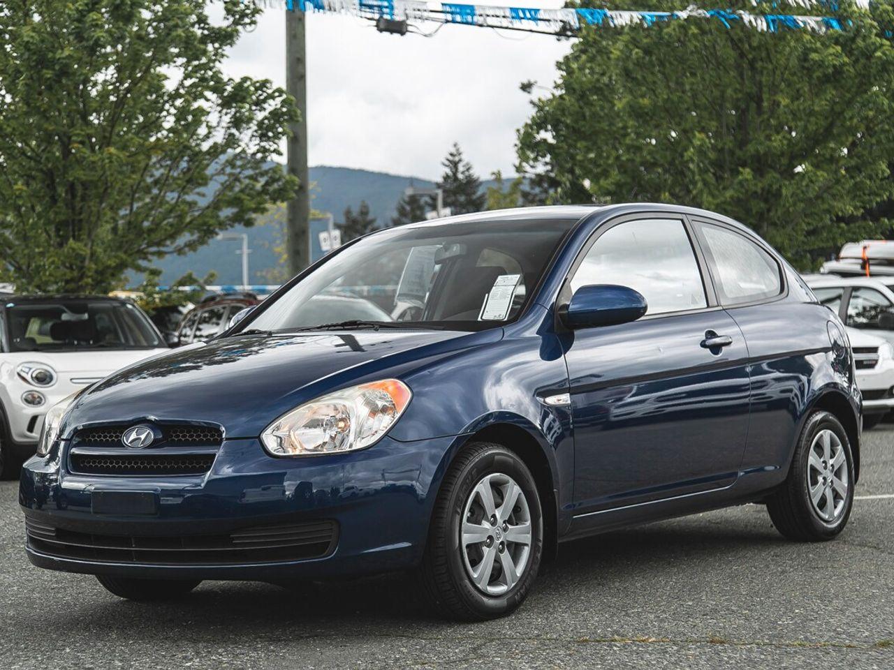 2009 Hyundai Accent L-3