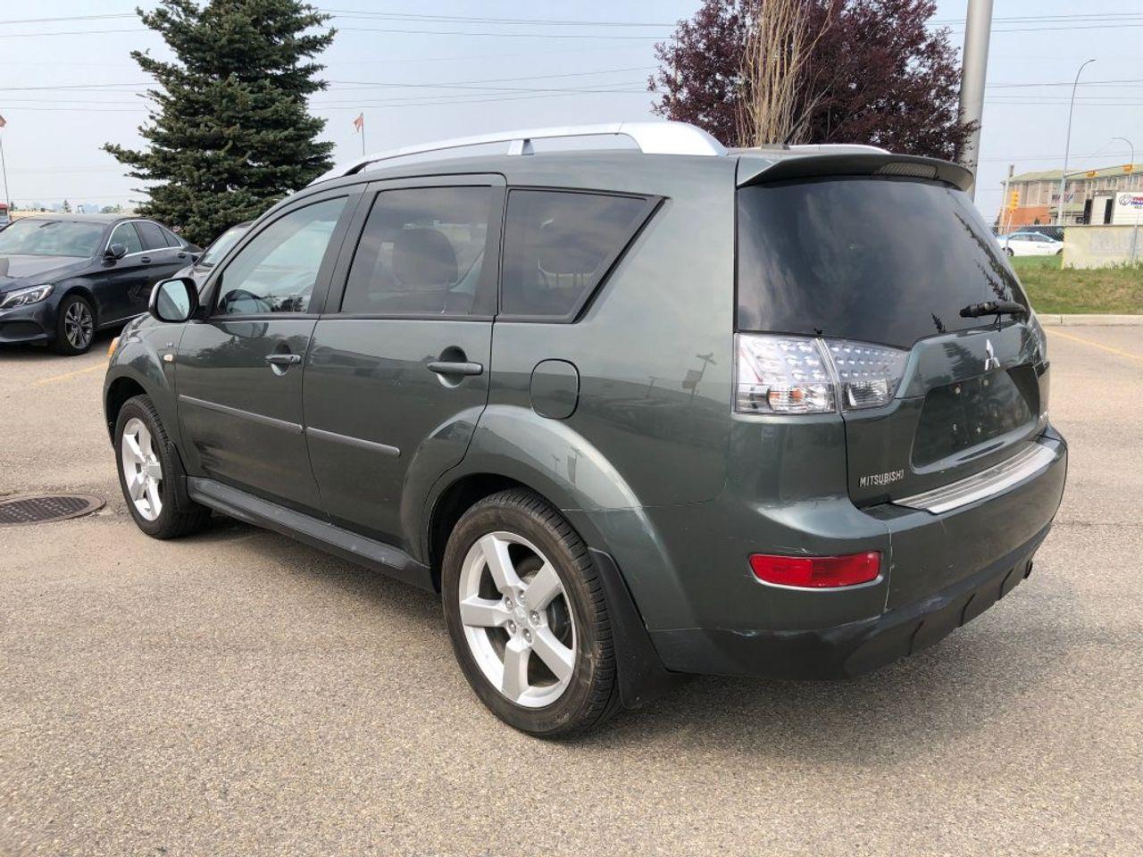 2009 Mitsubishi Outlander XLS-4