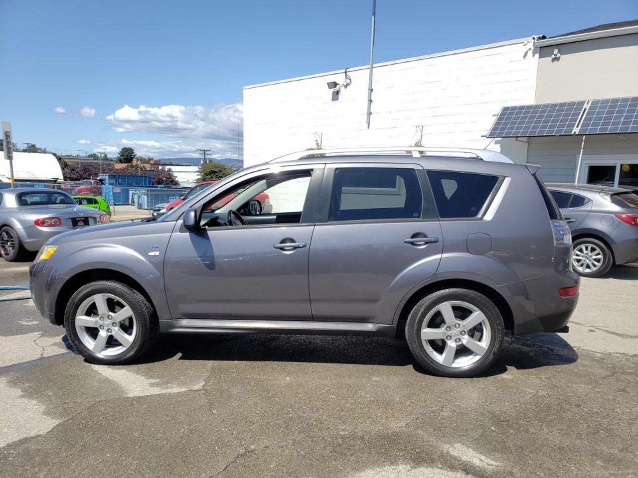 2009 Mitsubishi Outlander XLS-3