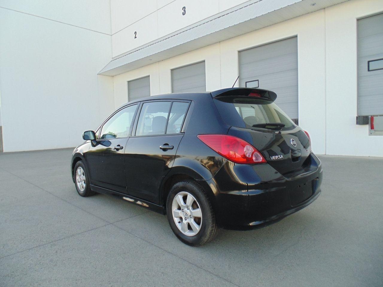 2009 Nissan Versa 1.8 S-3