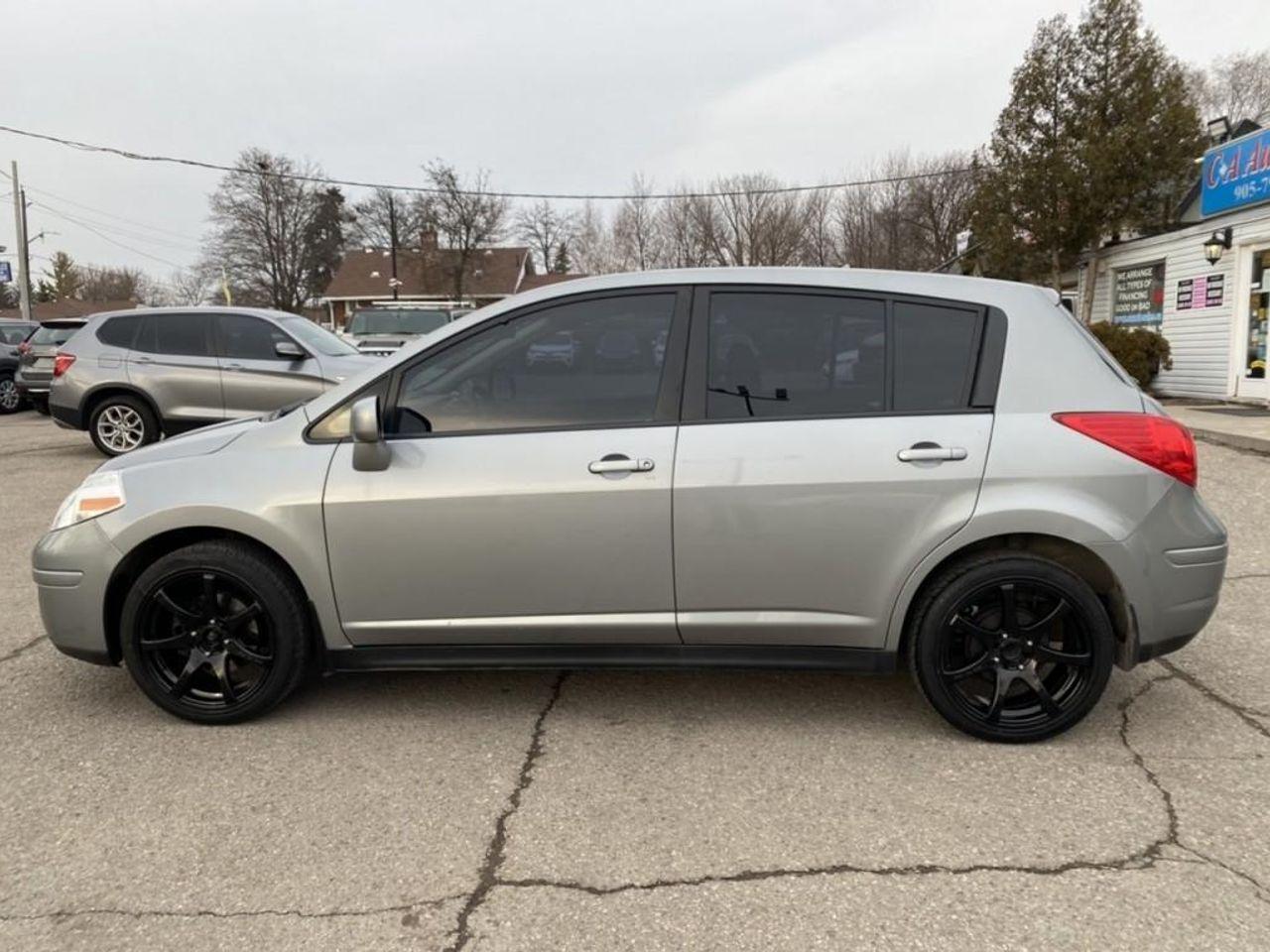 2009 Nissan Versa 1.8 S-1