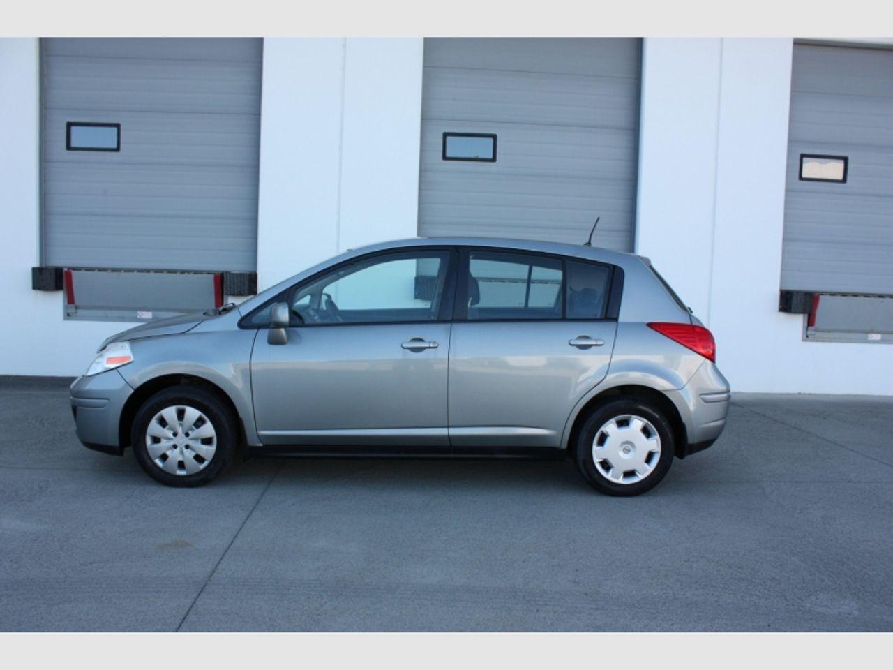 2009 Nissan Versa 1.8 S-3