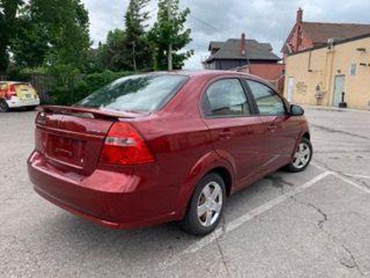 2009 Pontiac G3 Wave SE-4