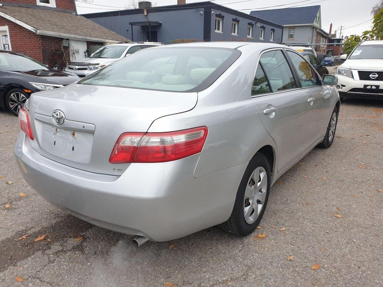 2009 Toyota Camry LE-4