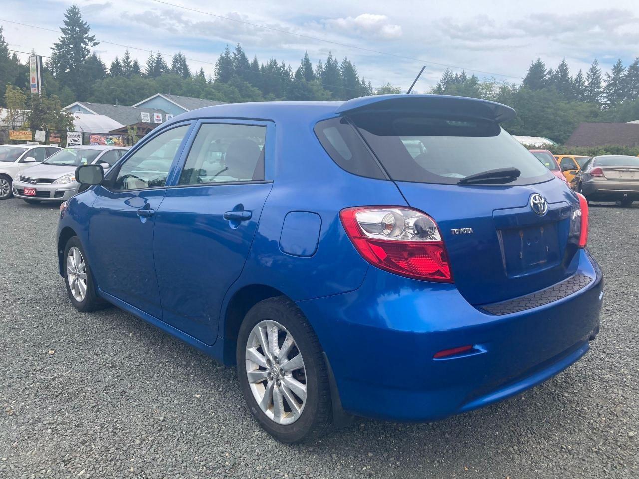 2009 Toyota Matrix Base-2