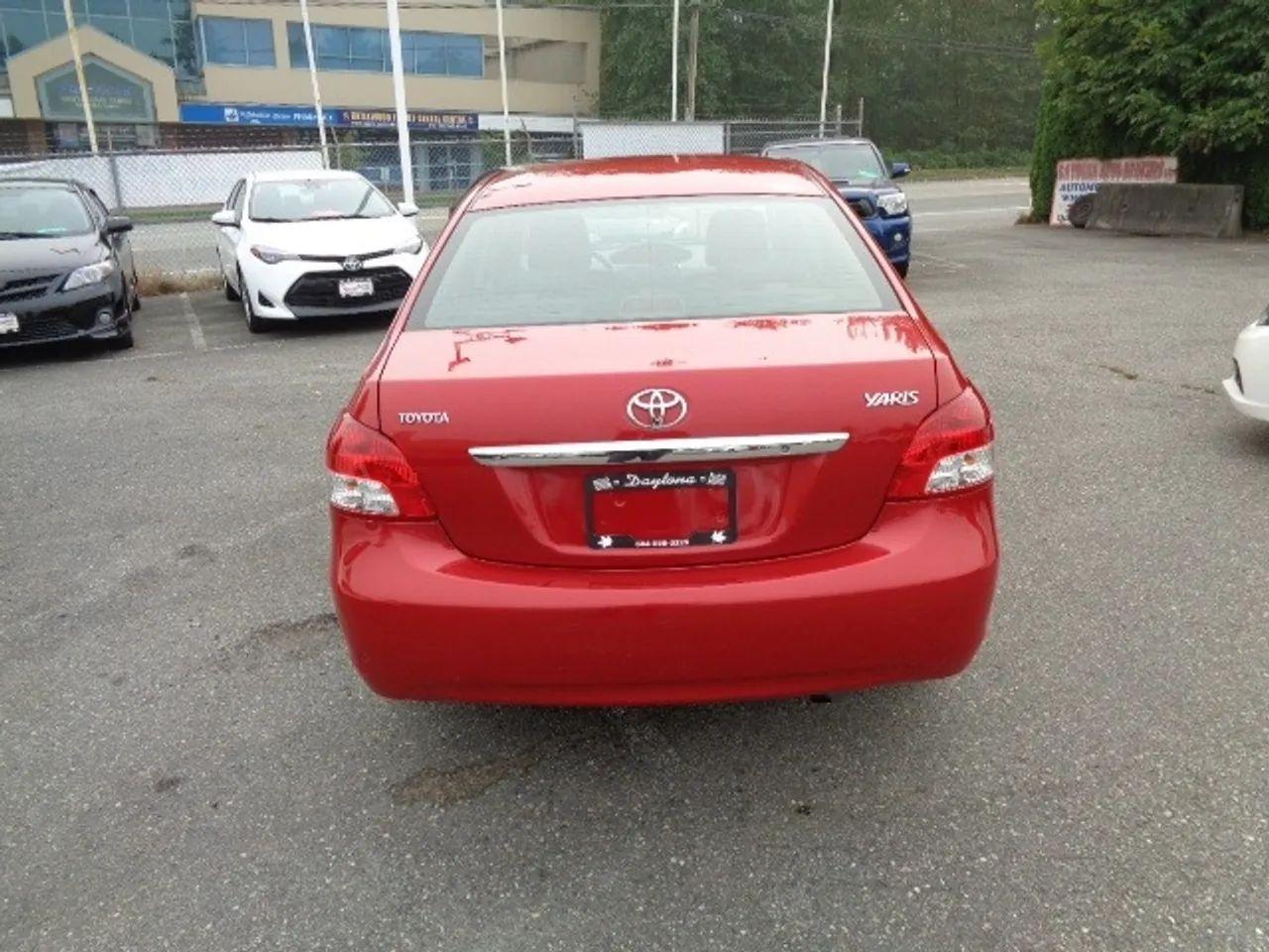 2009 Toyota Yaris S-3