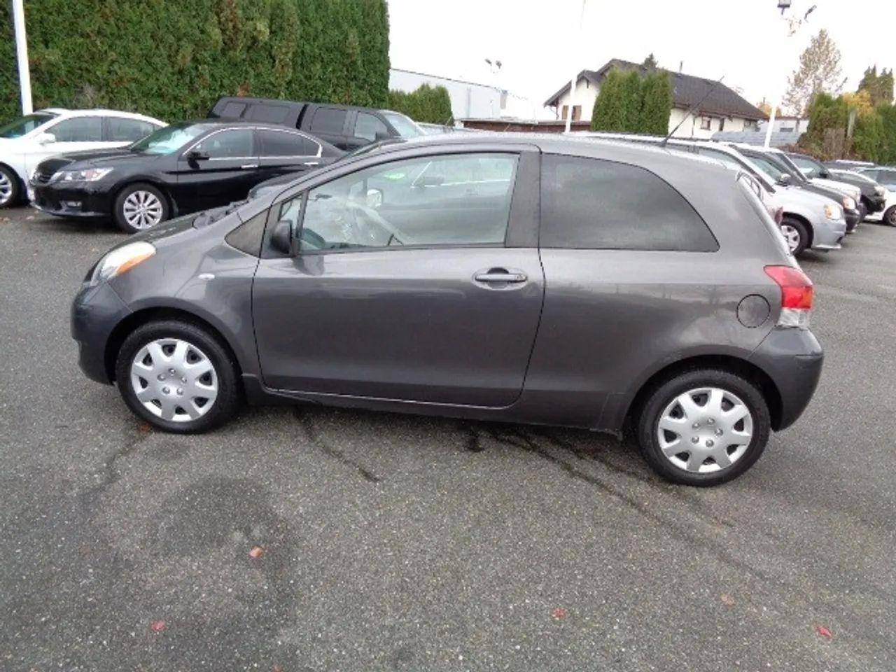 2009 Toyota Yaris CE-1