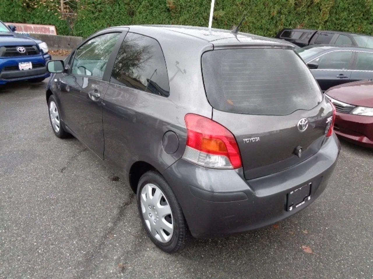 2009 Toyota Yaris CE-2