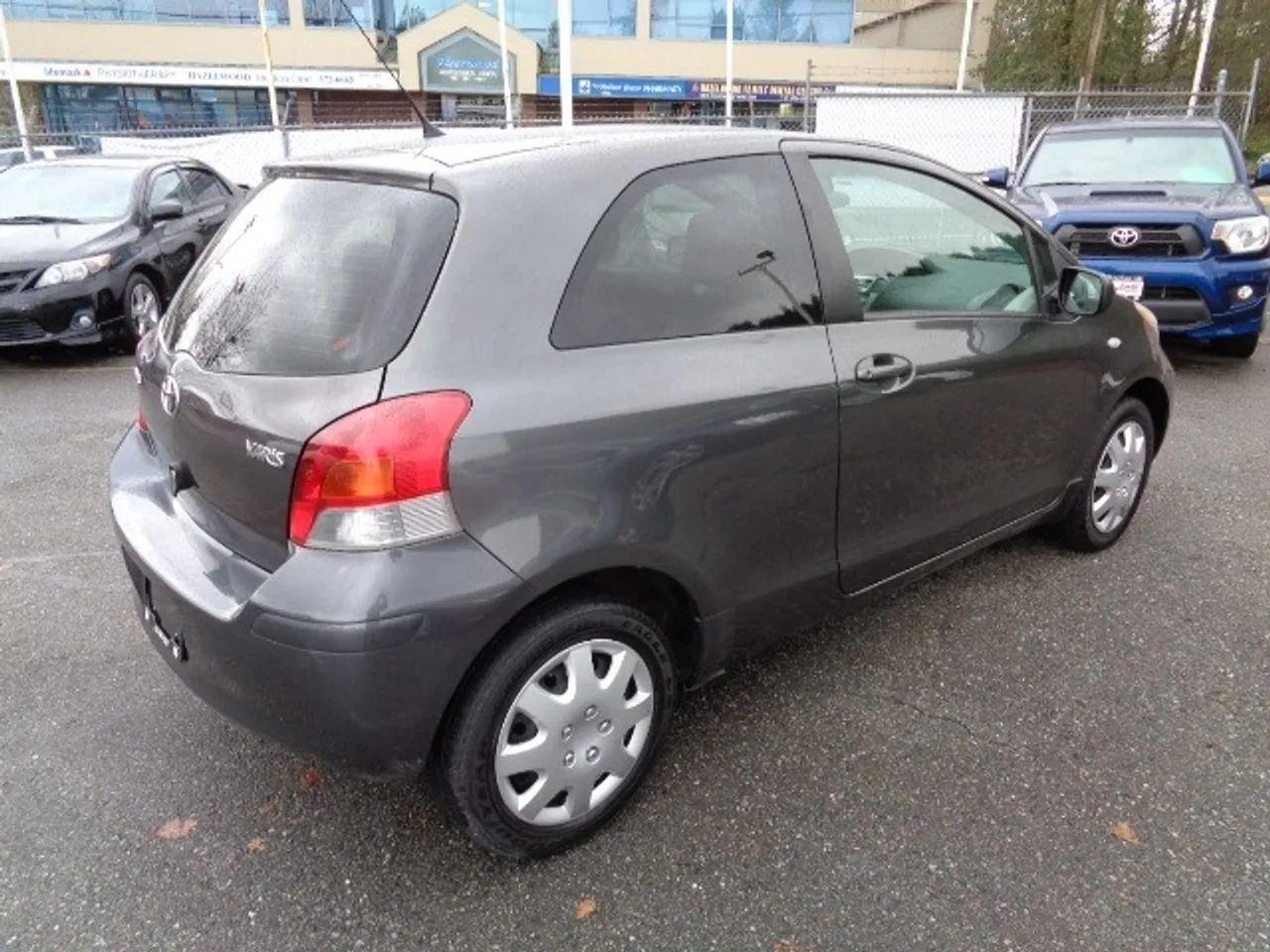 2009 Toyota Yaris CE-4