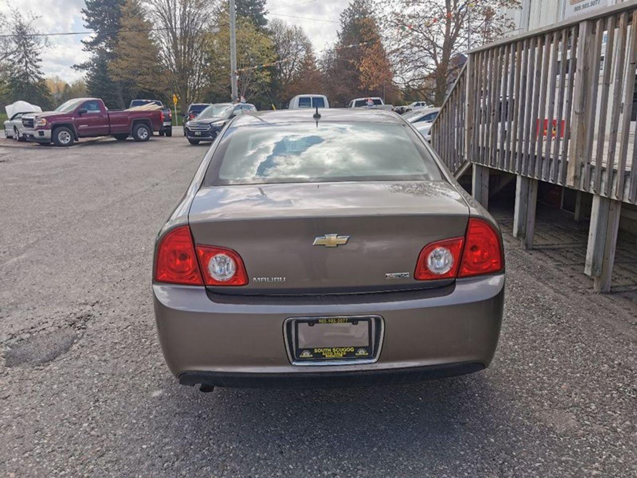 2010 Chevrolet Malibu LS-2