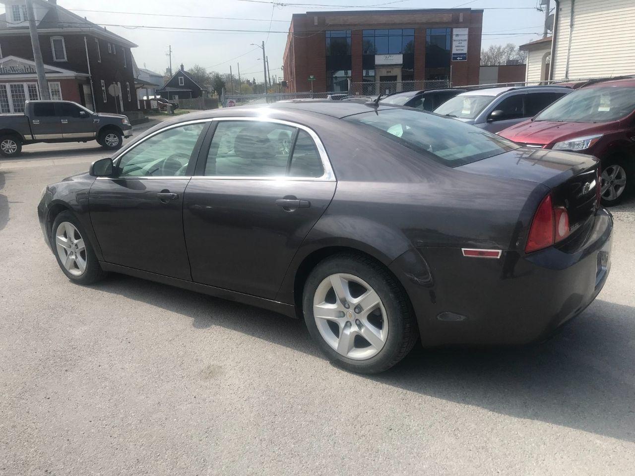 2010 Chevrolet Malibu LS-2