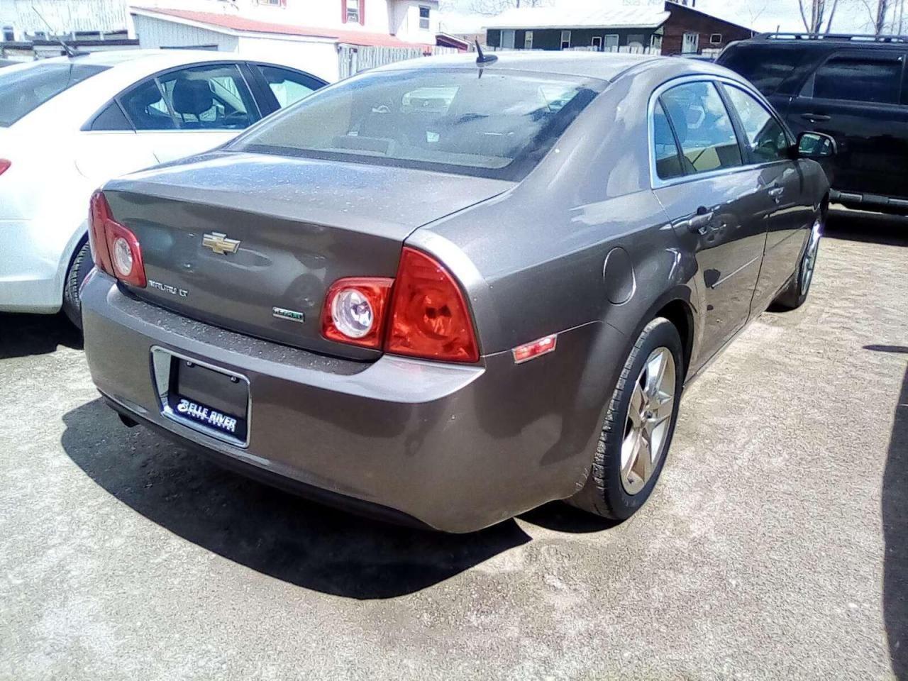 2010 Chevrolet Malibu LT1-4