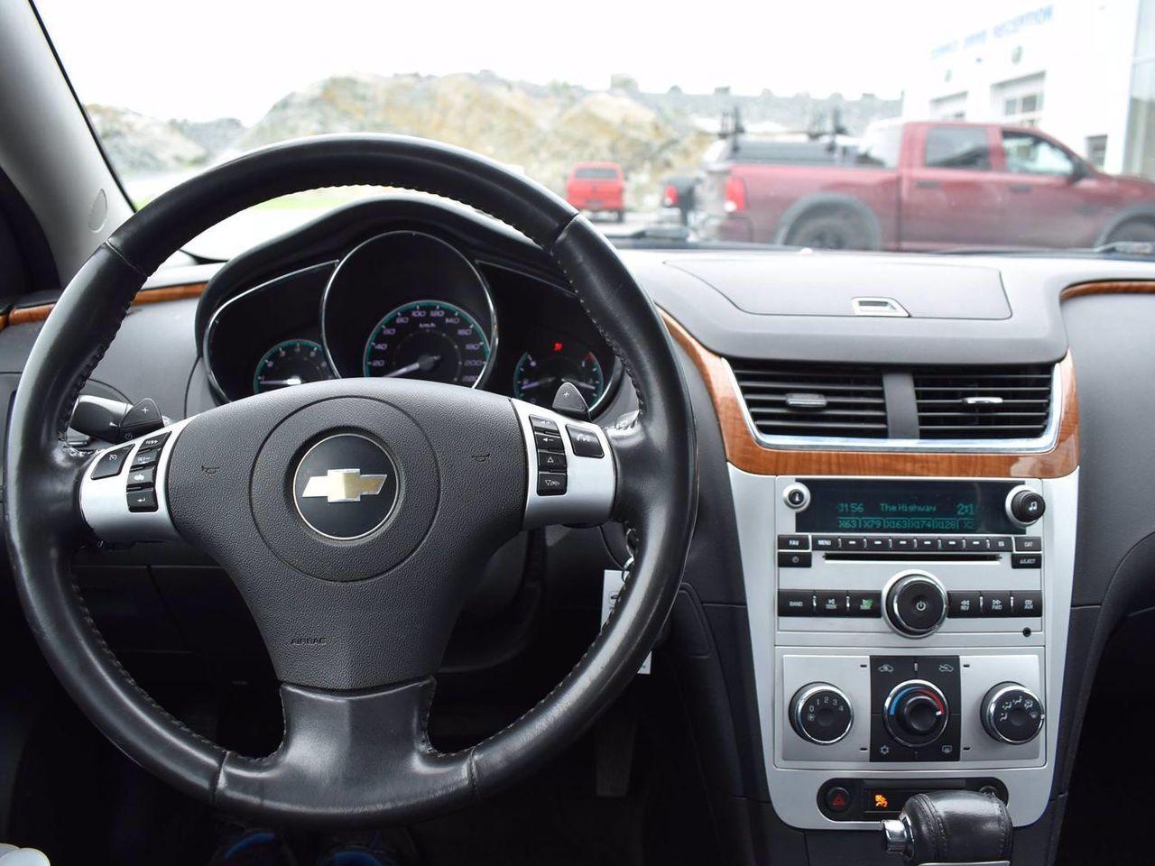 2010 Chevrolet Malibu LT2-4