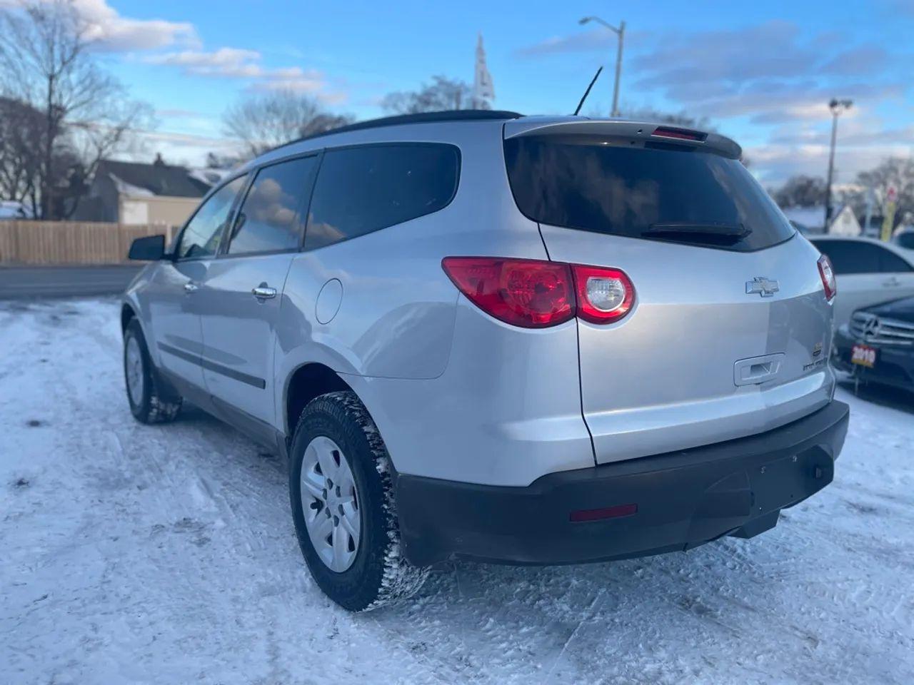 2010 Chevrolet Traverse LS-4