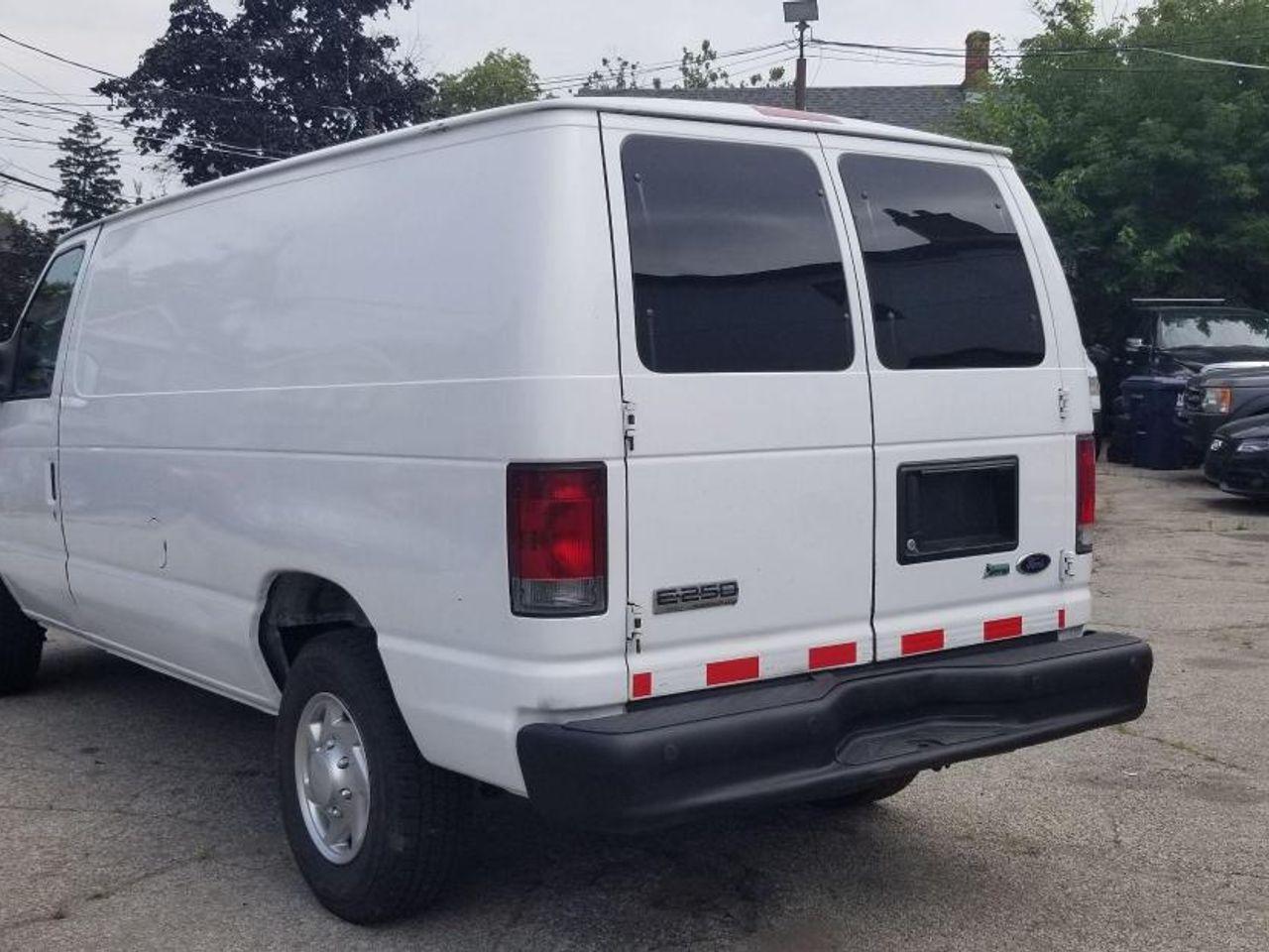 2010 Ford Econoline -4
