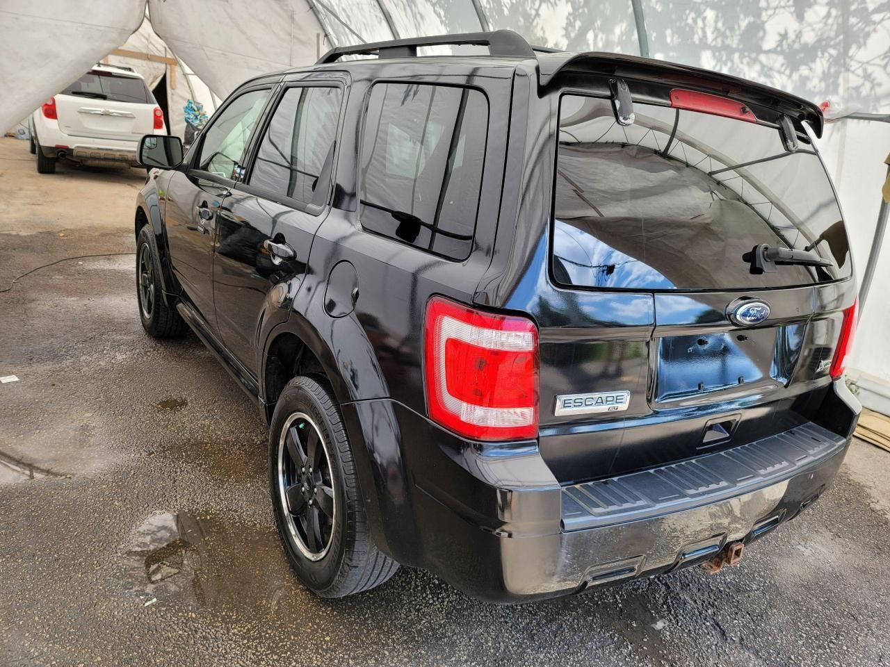 2010 Ford Escape XLT-4