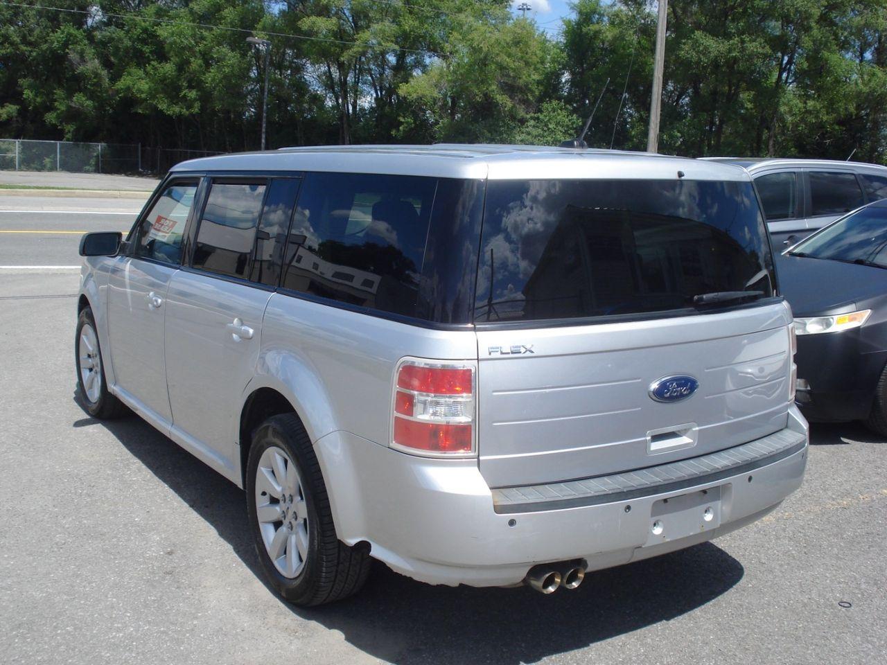 2010 Ford Flex SE-3