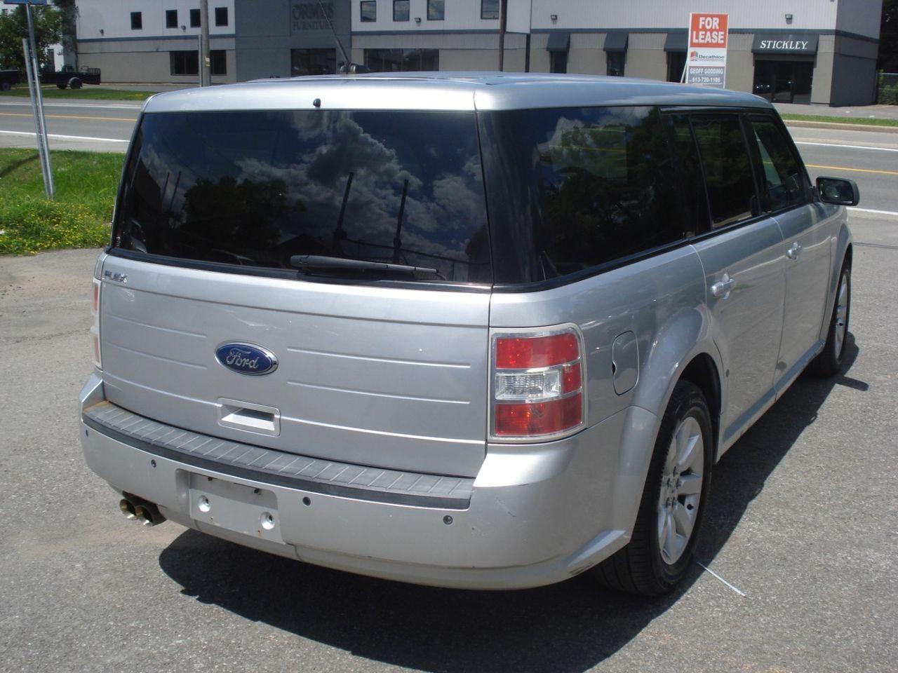 2010 Ford Flex SE-4