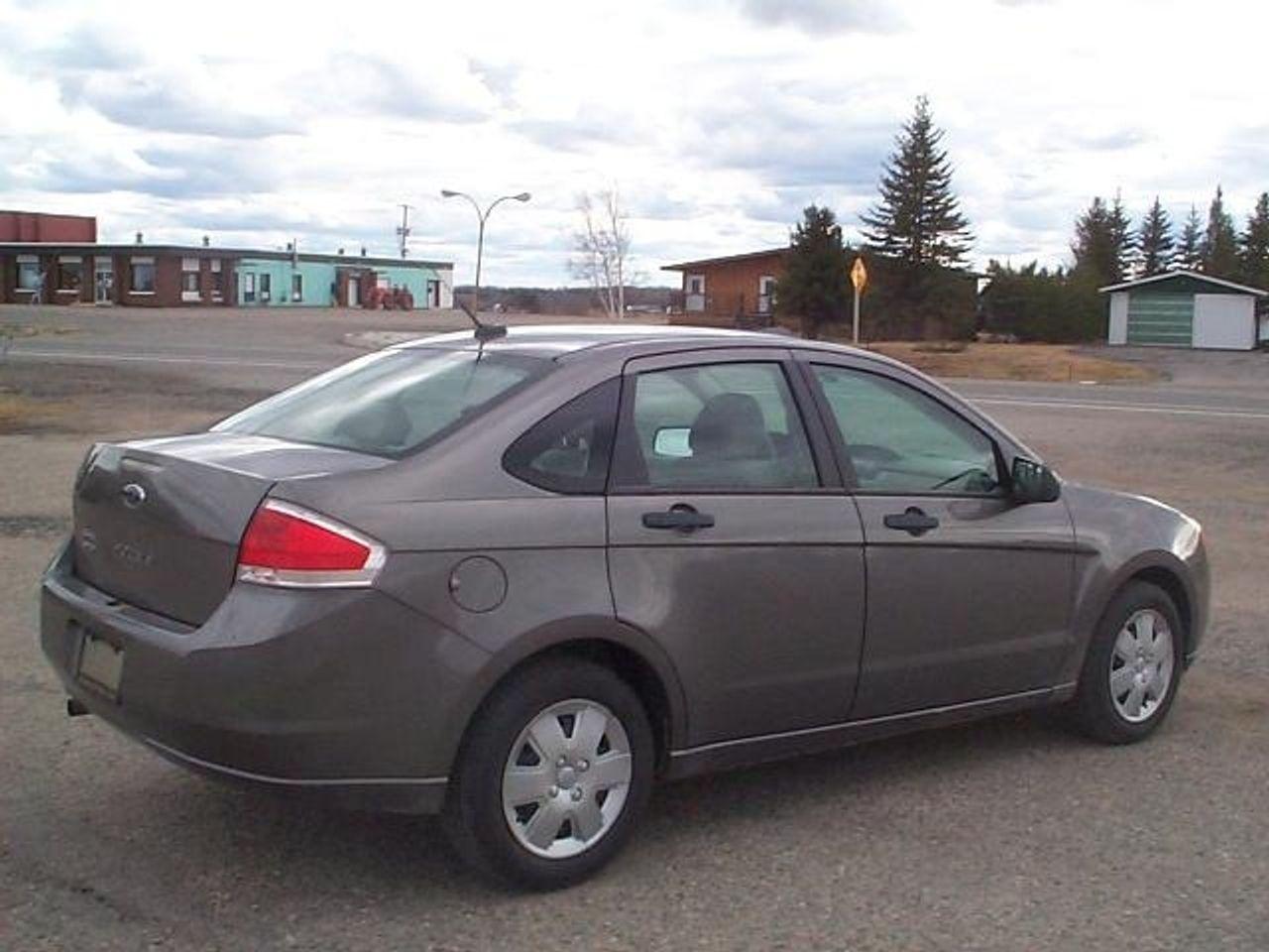 2010 Ford Focus S-2