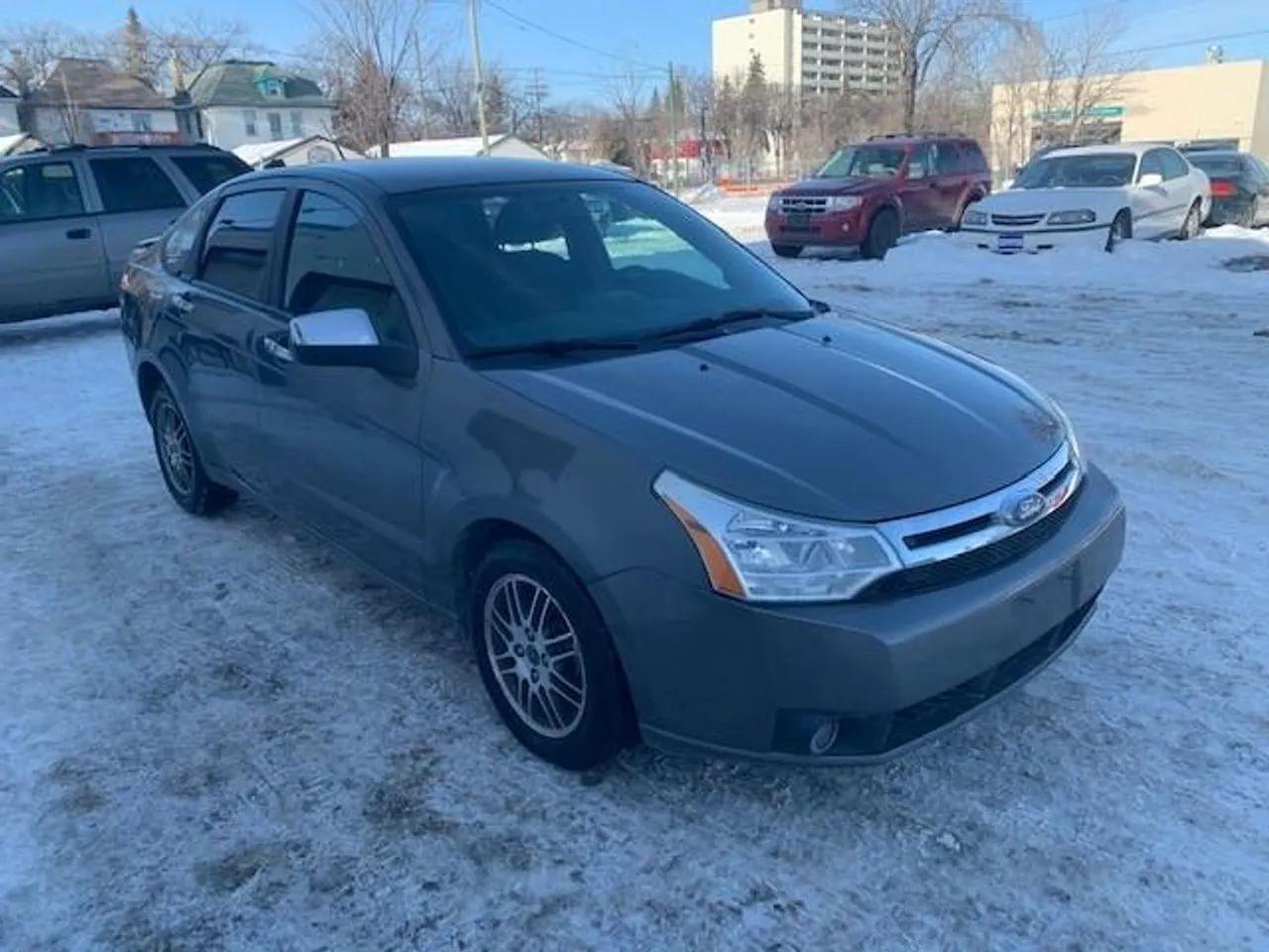 2010 Ford Focus SE-2