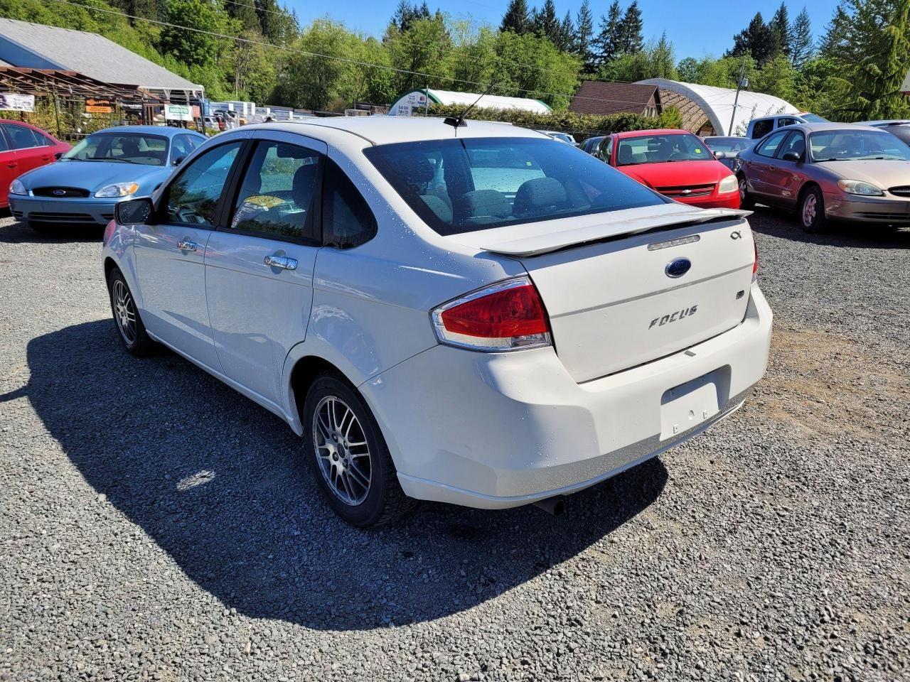2010 Ford Focus SE-2
