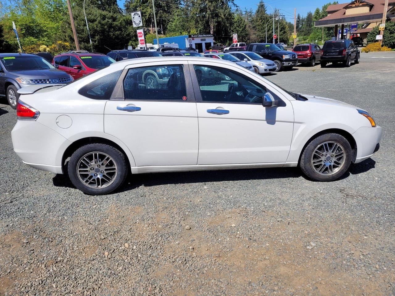 2010 Ford Focus SE-4