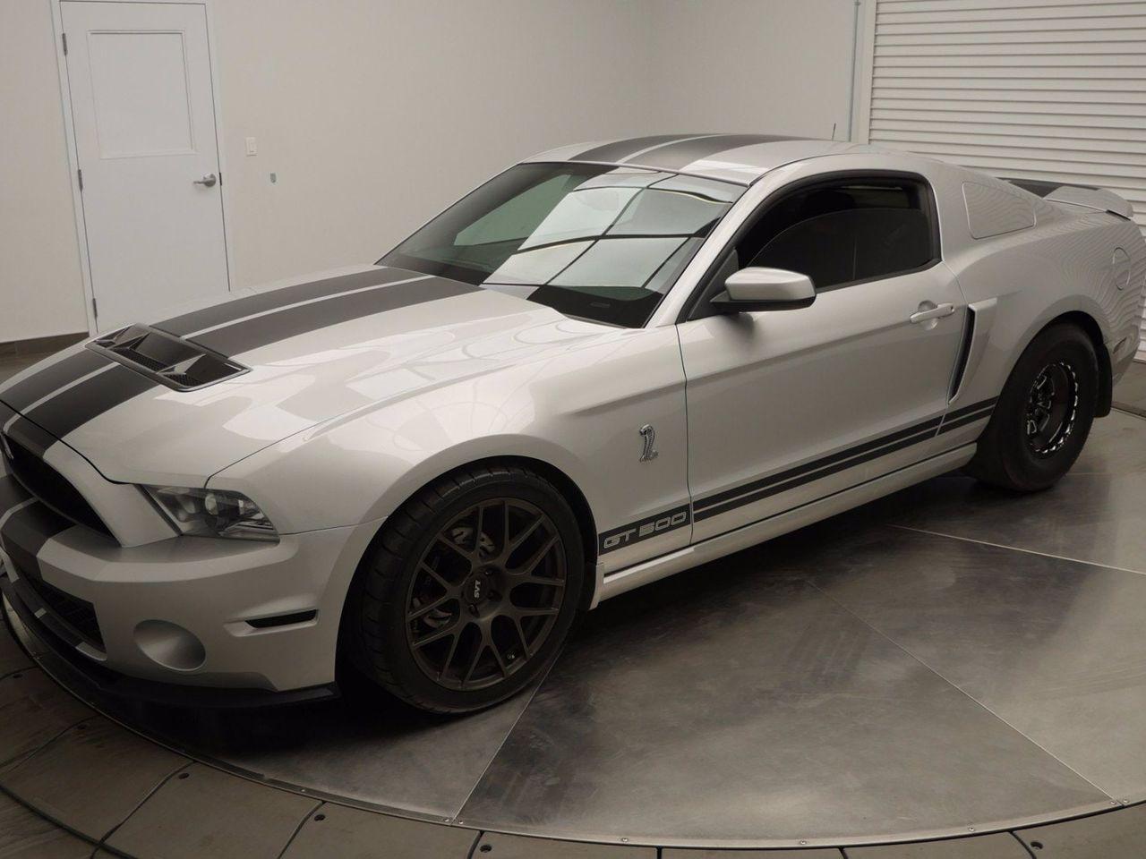 2010 Ford Shelby GT500 -3