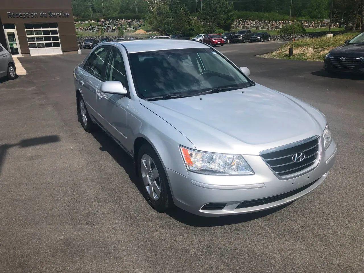 2010 Hyundai Sonata GL-0