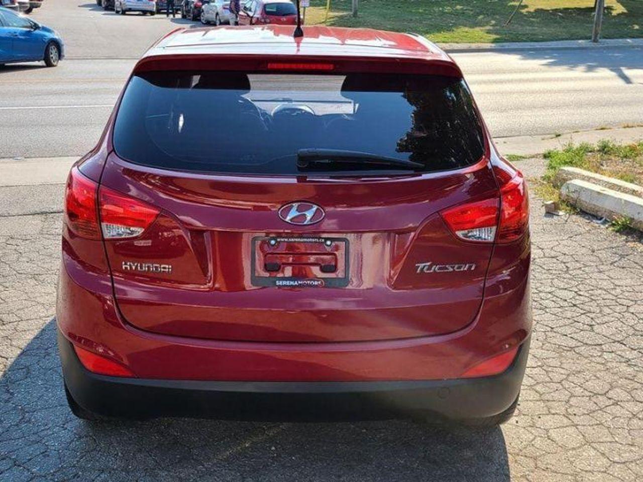 2010 Hyundai Tucson GL-4
