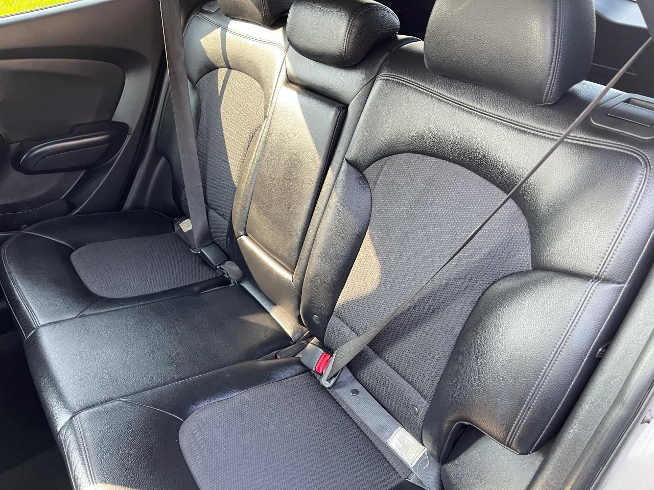 2010 Hyundai Tucson GLS-2