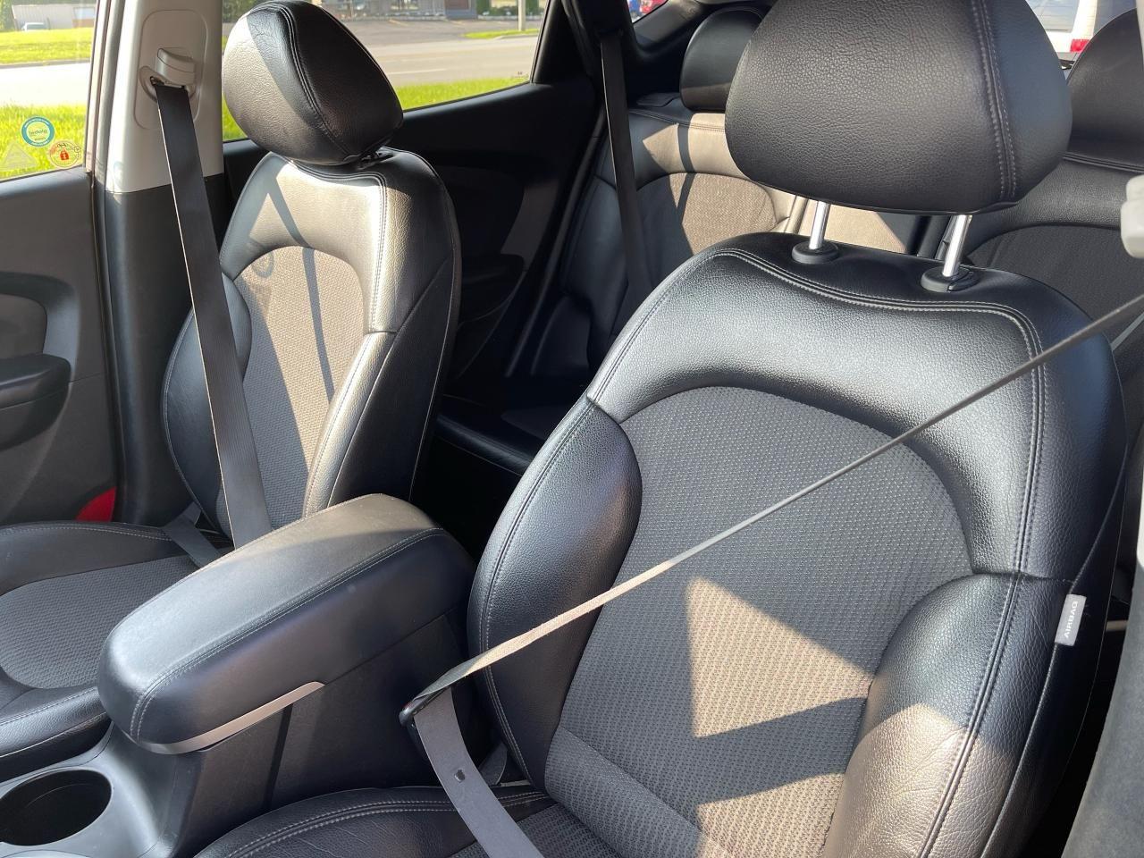 2010 Hyundai Tucson GLS-3