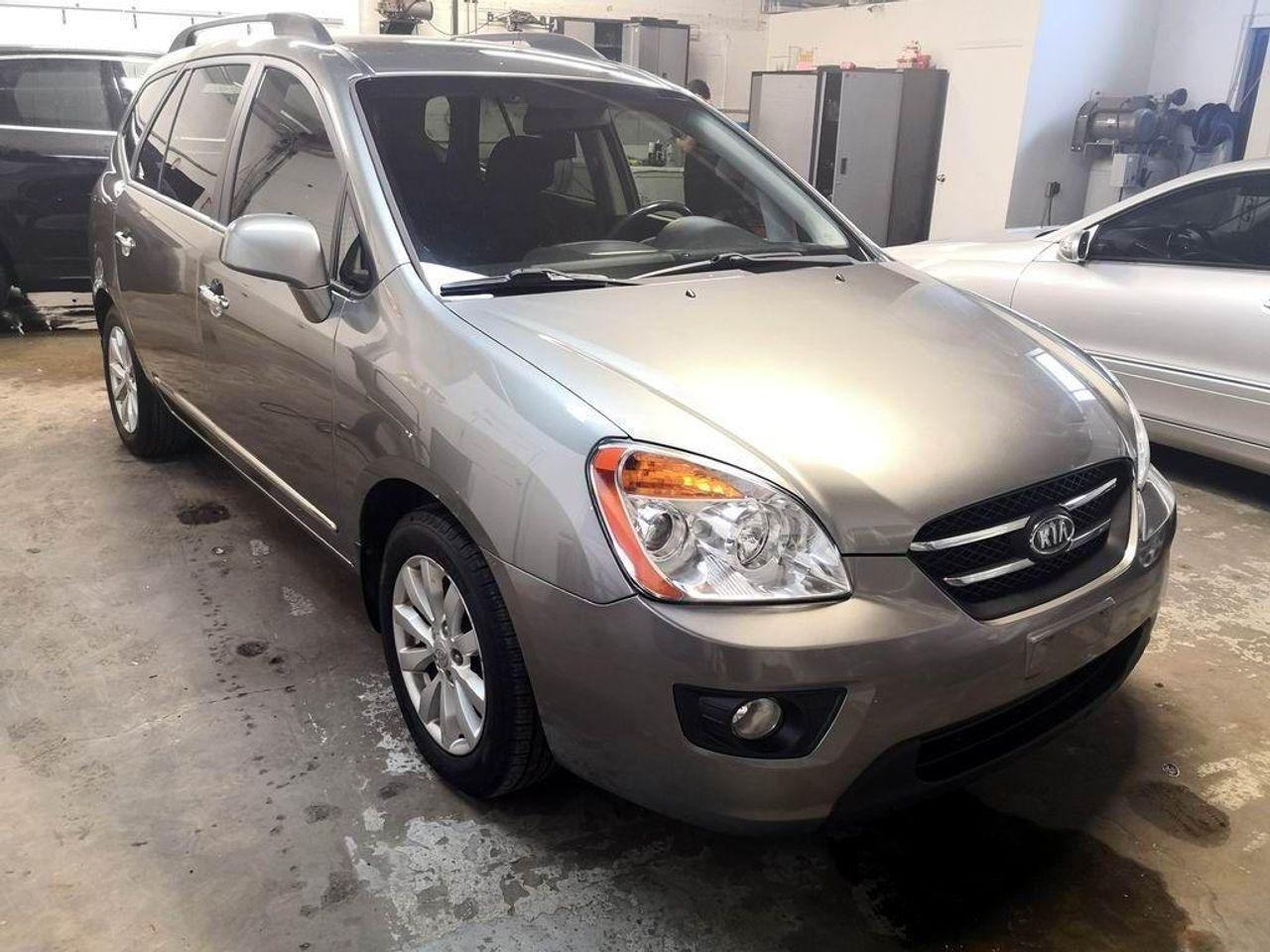 2010 Kia Rondo eX-1