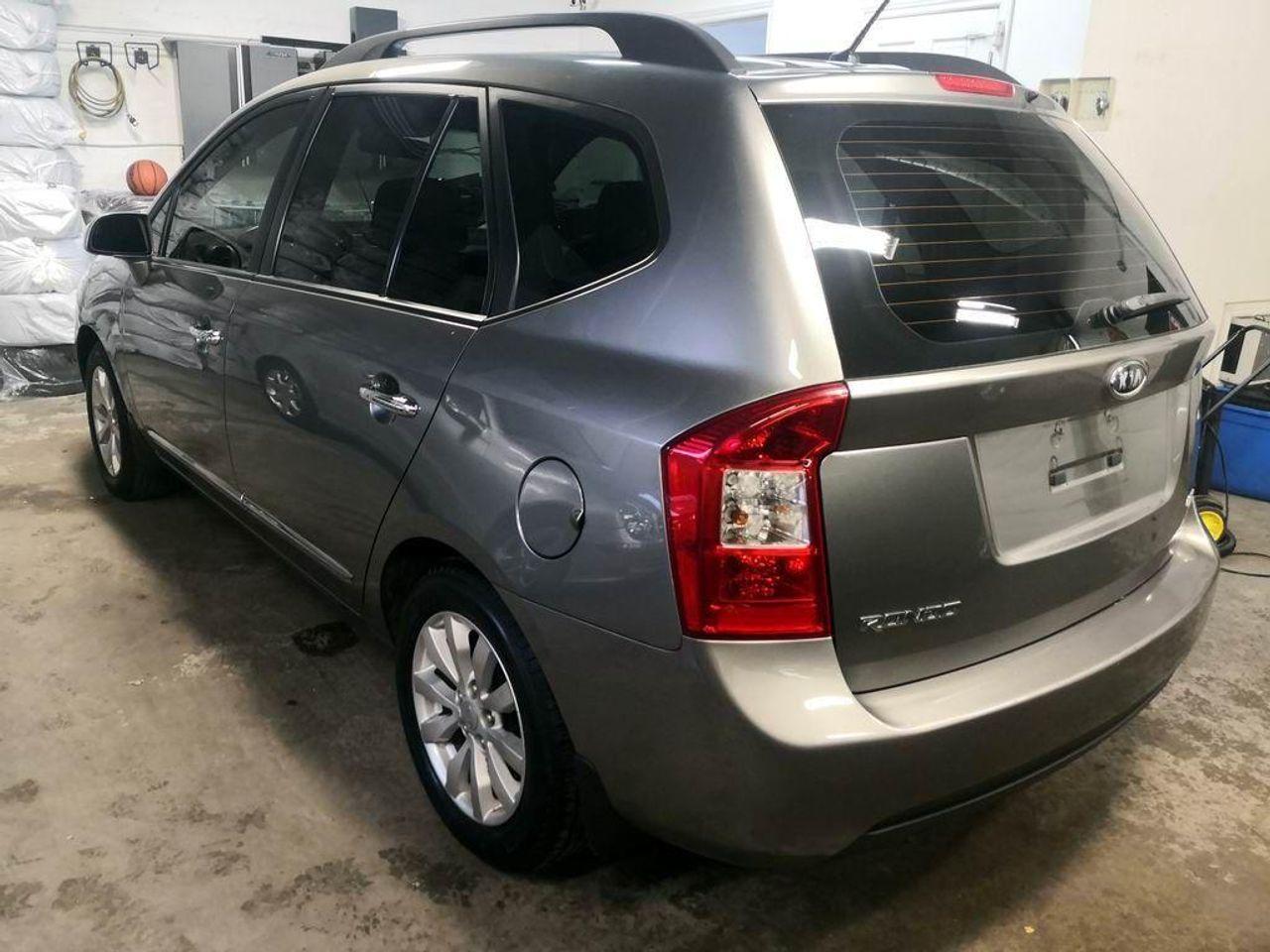 2010 Kia Rondo eX-3
