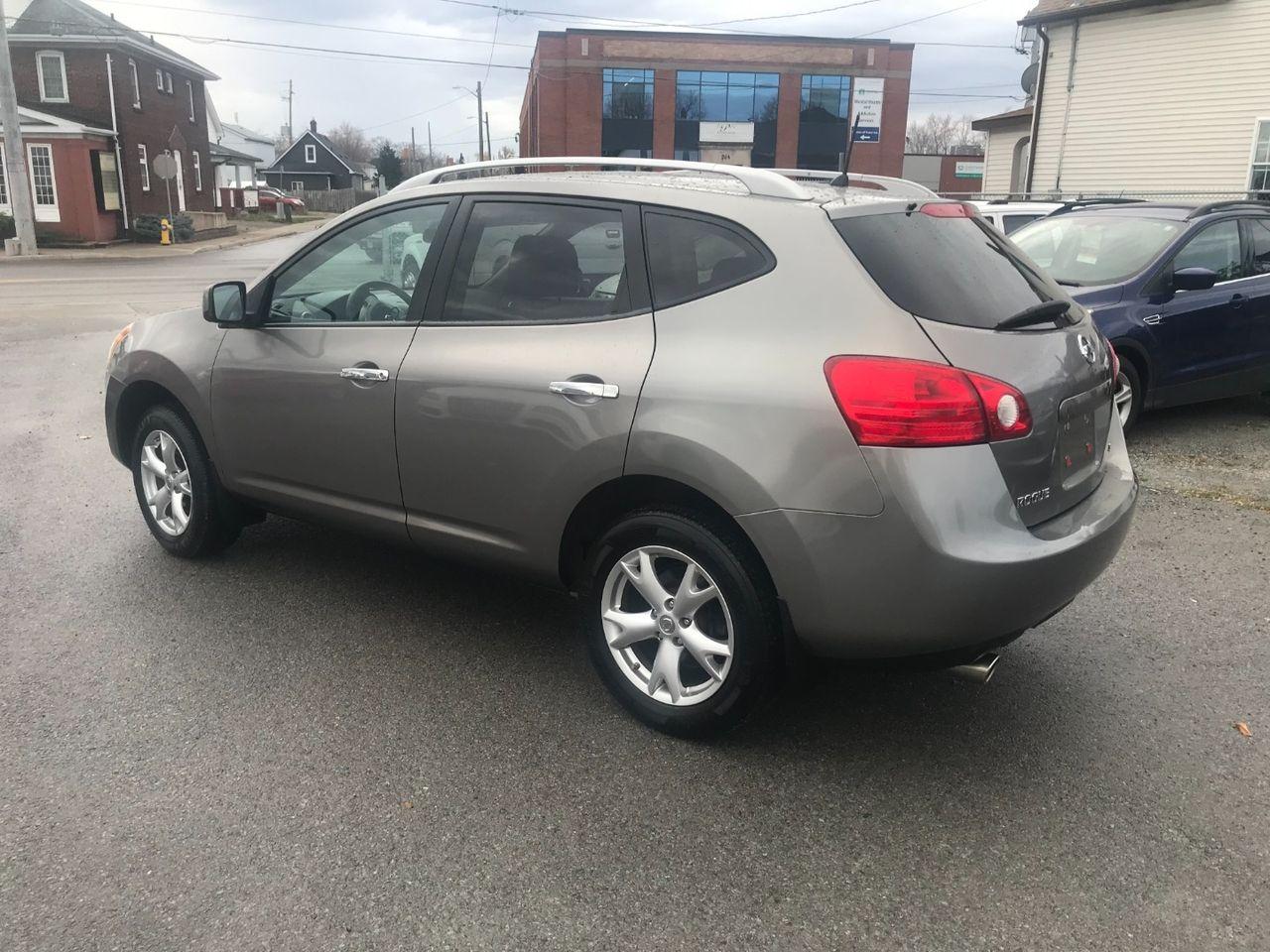 2010 Nissan Rogue S-2