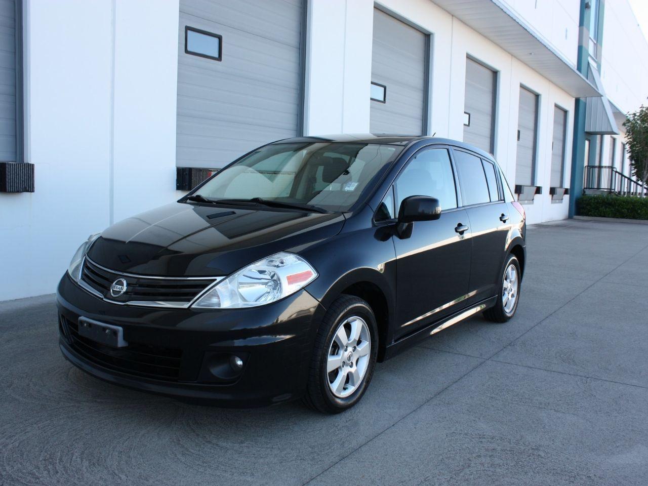 2010 Nissan Versa 1.8 S-0