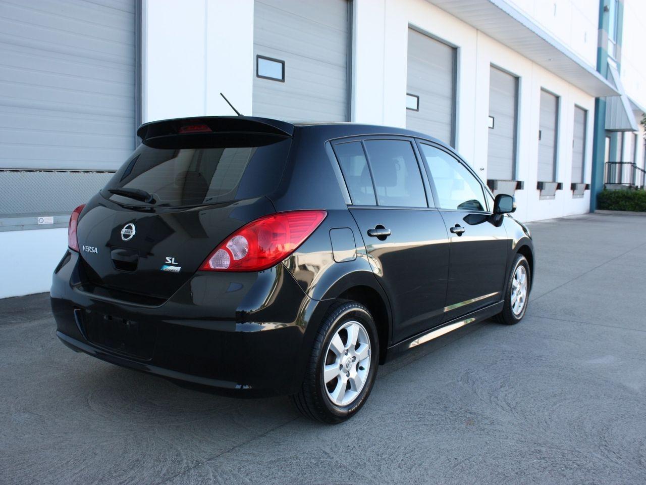 2010 Nissan Versa 1.8 S-4