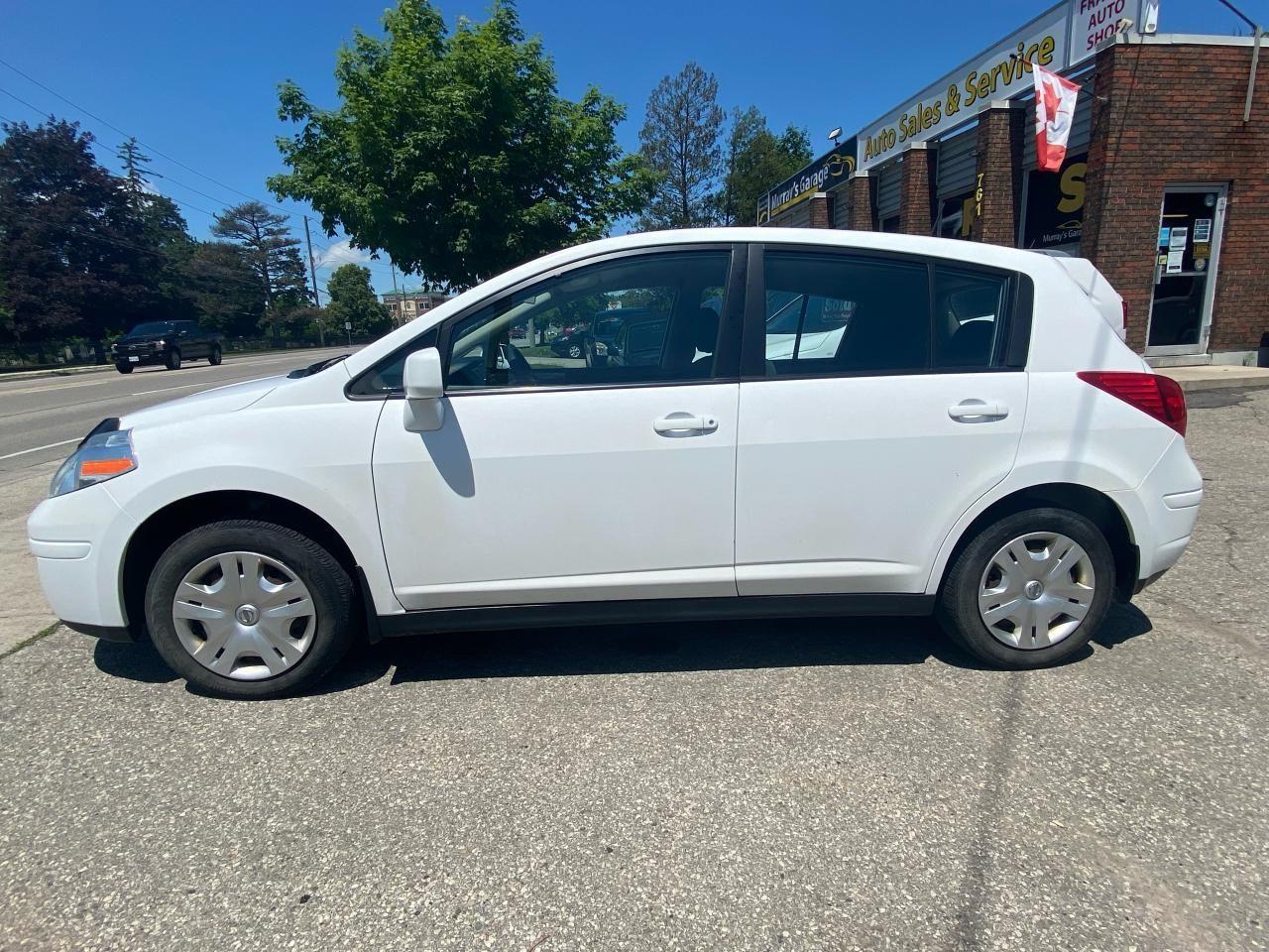 2010 Nissan Versa 1.8 S-1