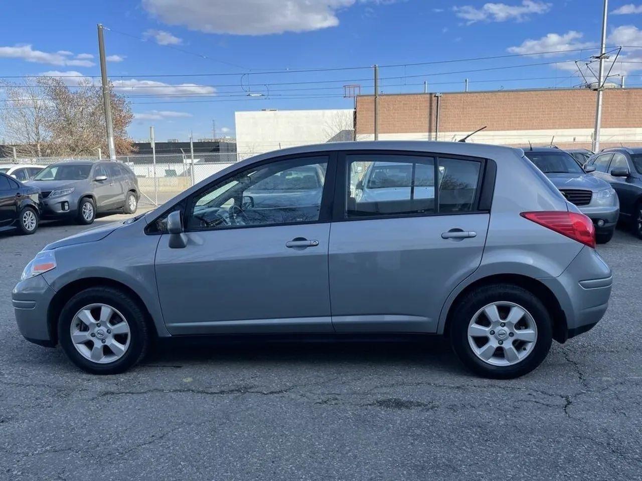 2010 Nissan Versa 1.8 S-3
