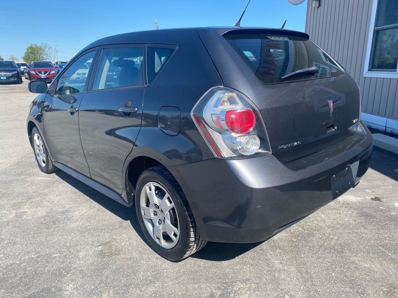 2010 Pontiac Vibe Base-2