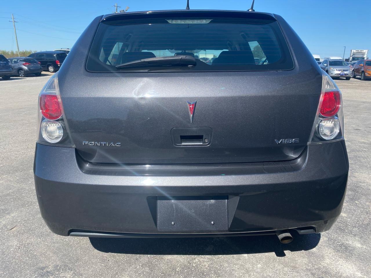 2010 Pontiac Vibe Base-3