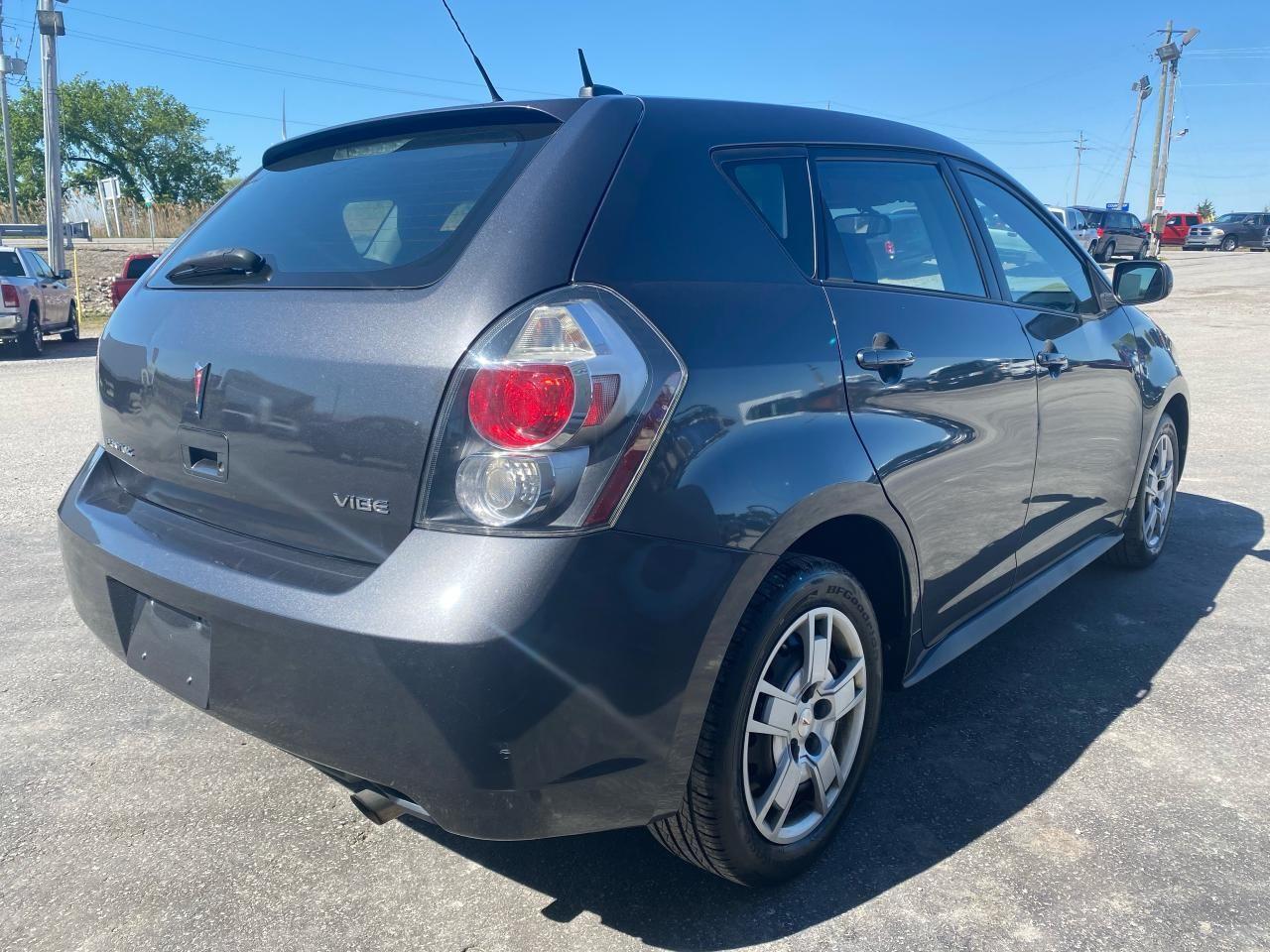 2010 Pontiac Vibe Base-4