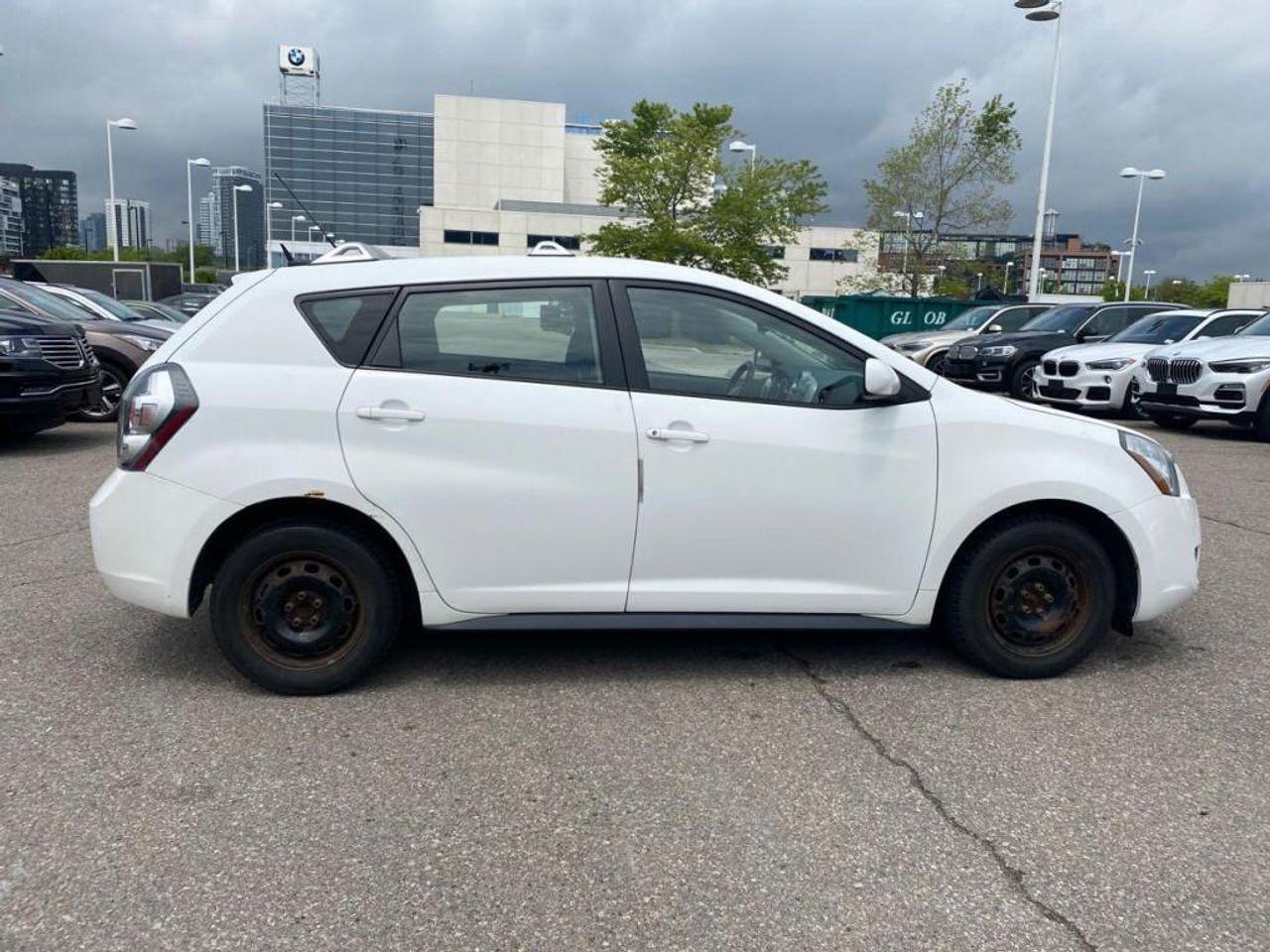 2010 Pontiac Vibe Base-3