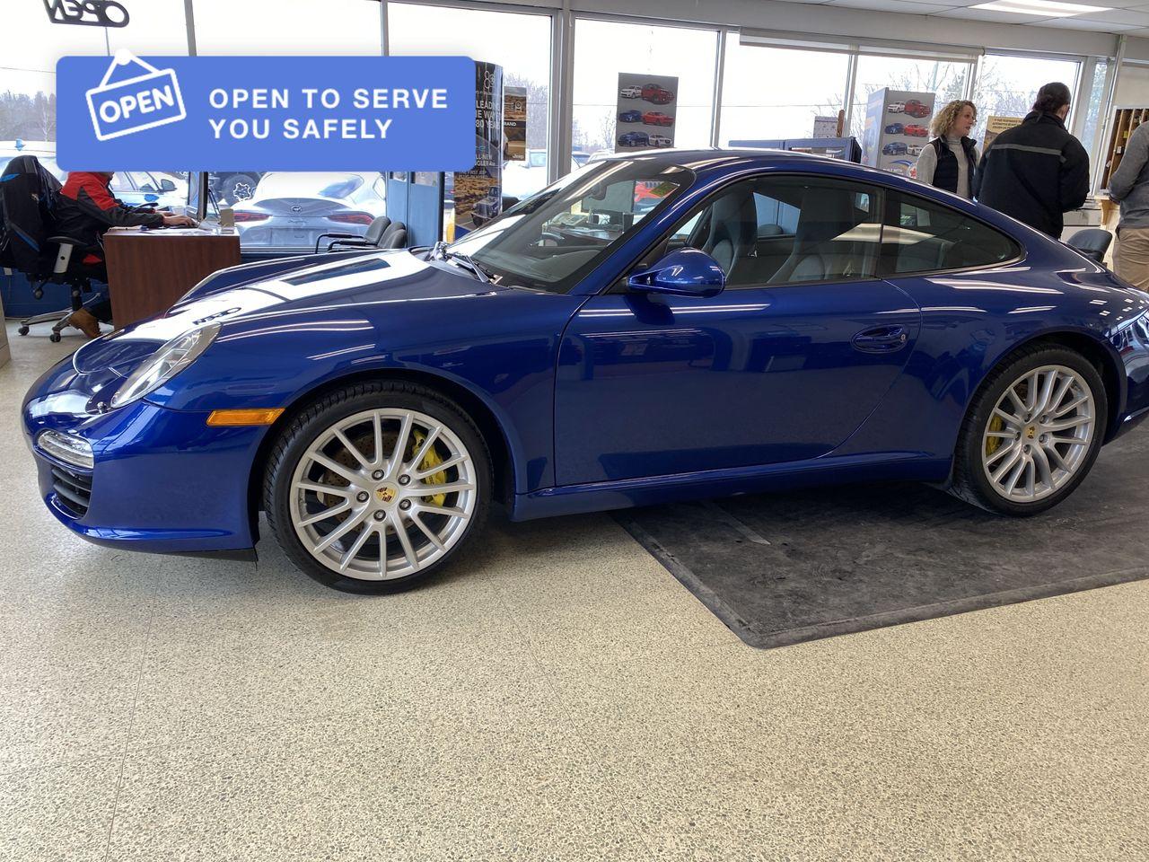 2010 Porsche 911 Carrera-0