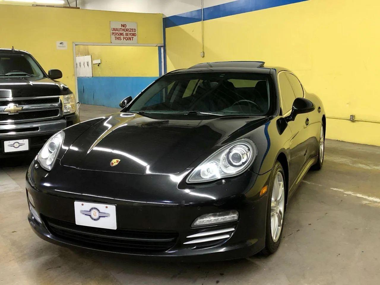 2010 Porsche Panamera 4S-4