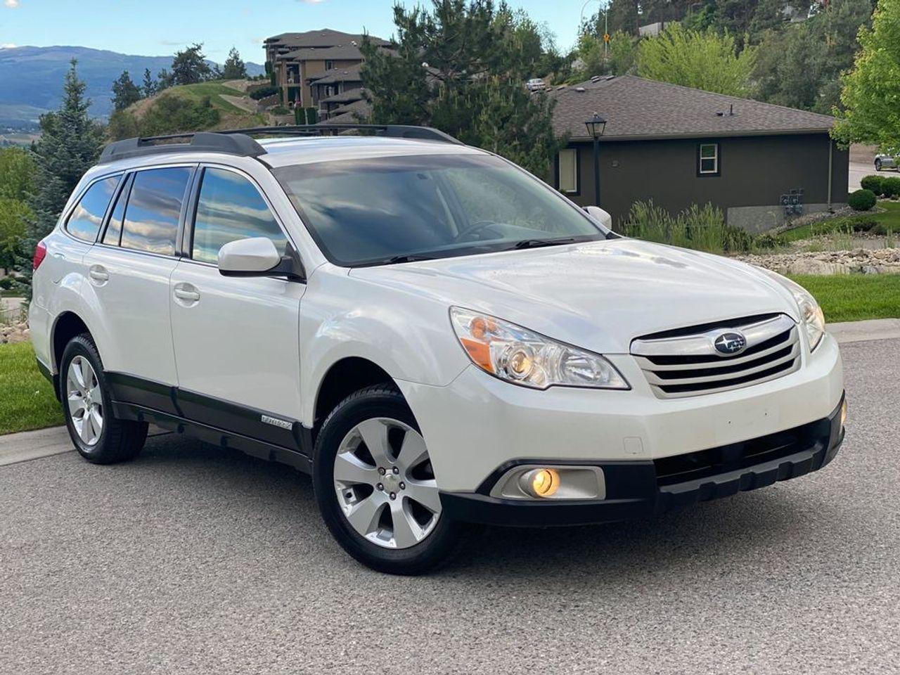 2010 Subaru Outback 2.5i Premium-2