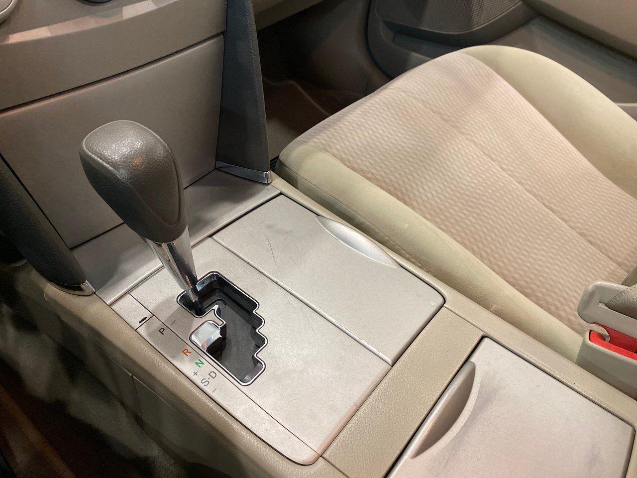 2010 Toyota Camry LE-4