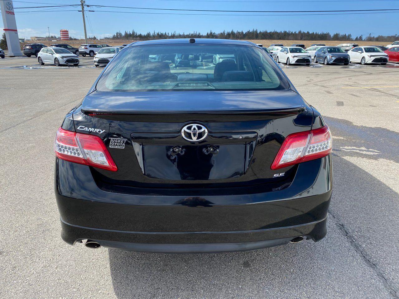 2010 Toyota Camry SE-4